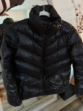 Athleta Men's Black Shiny Puffer Jacket